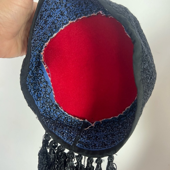 TASSEL FRINGE 1950’s Wool Soutache Embroidered Red and Black Women's Pillbox Hat - Picture 8 of 17